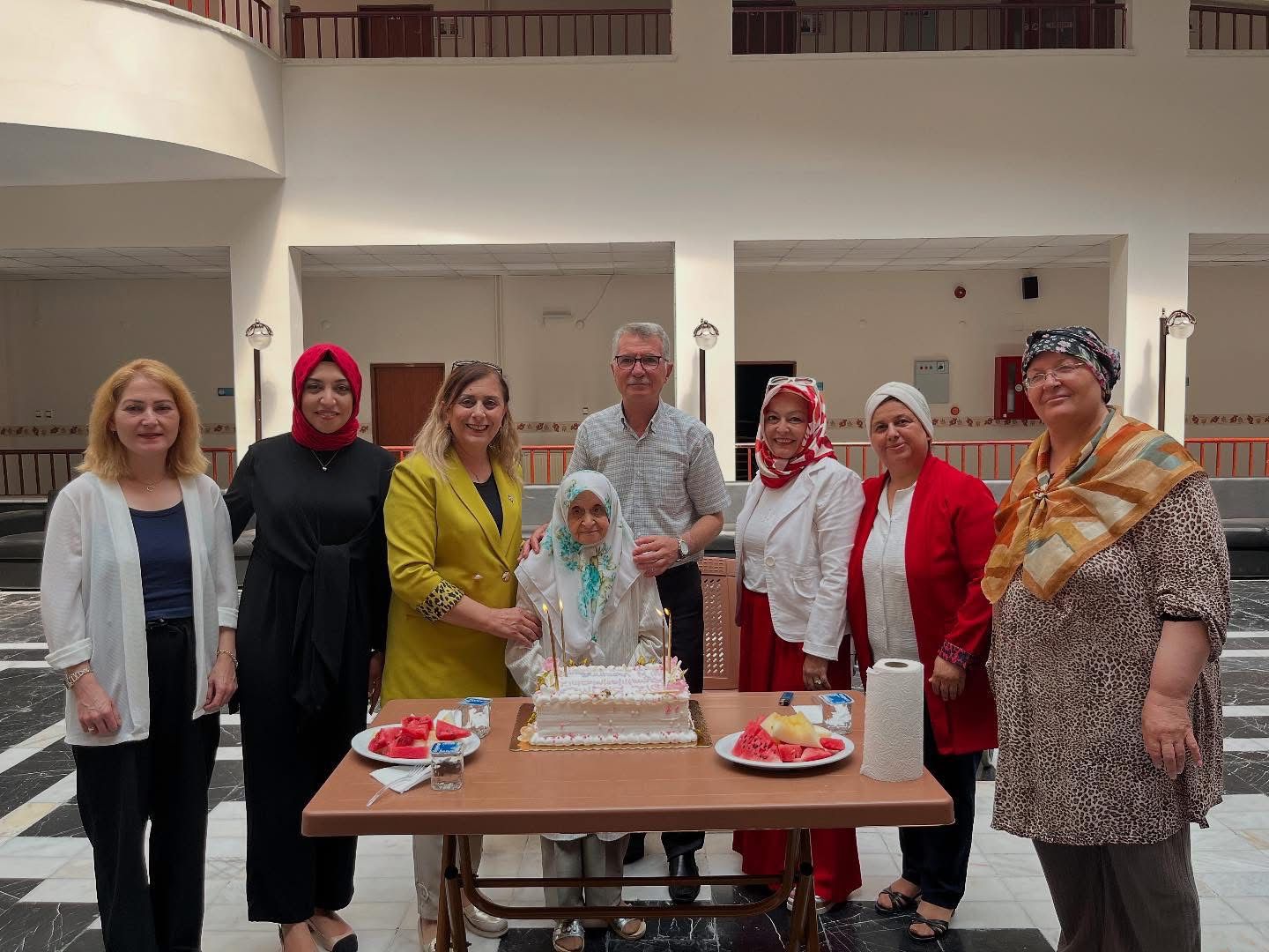 MHP İl Yönetimi Huzurevi Ziyaretiyle Büyükleri Unutmadı
